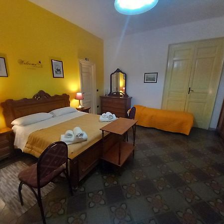 B&B Donna Elvira Siderno Exterior photo