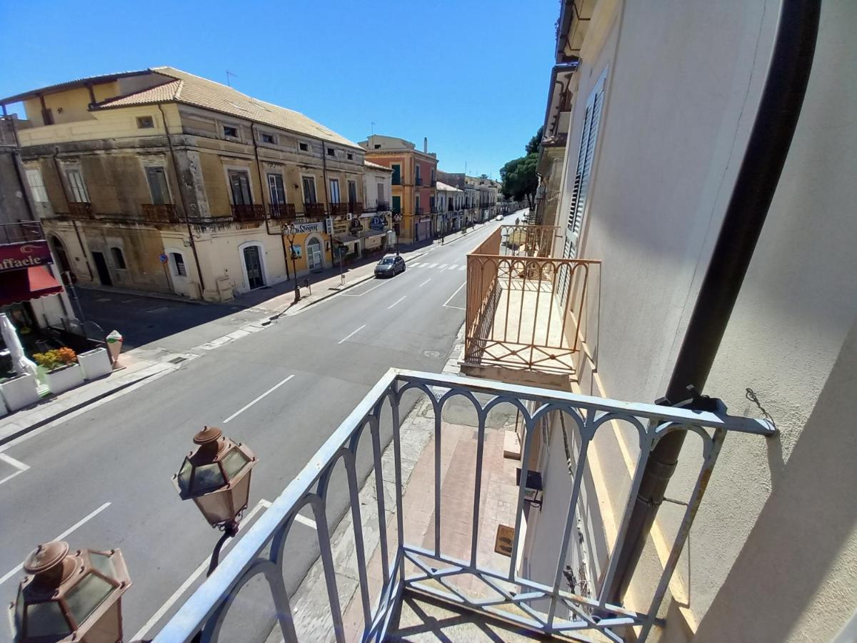 B&B Donna Elvira Siderno Exterior photo
